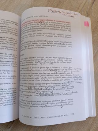 Manual de Lengua Española
Y Exámenes resueltos