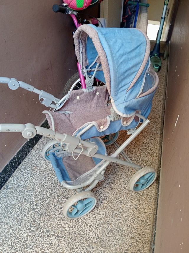 Cochecito muñeca