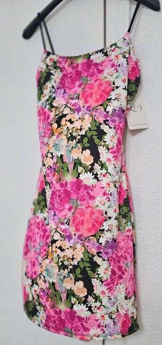 Vestido corto flores multicolor