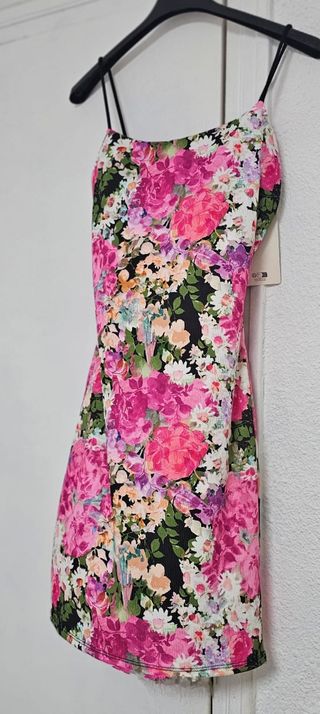 Vestido corto flores multicolor