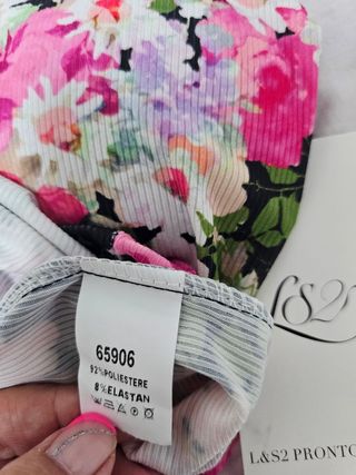 Vestido corto flores multicolor