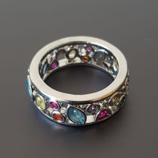 Anillo chapado en Plata con piedras multicolores