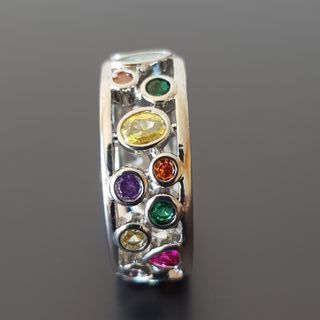 Anillo chapado en Plata con piedras multicolores