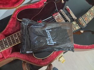 Gibson ES-335 DOT VINTAGE EBONY
--  CAMBIOS  -- 