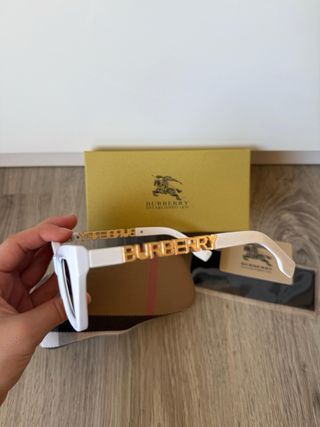 Gafas de sol de hombre y mujer