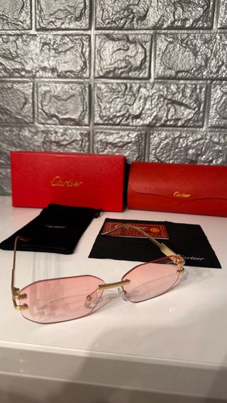Gafas de sol de hombre y mujer