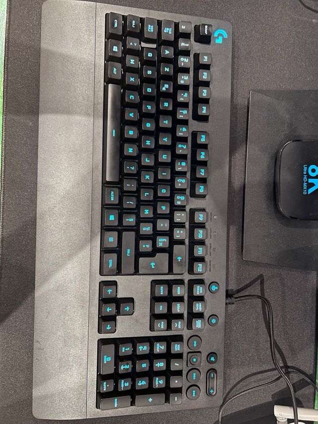 Teclado Logitech G213 Prodigy
