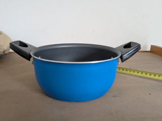Pentola vintage blu