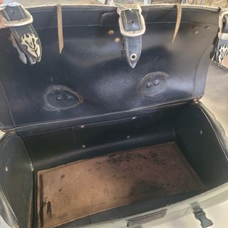 Baúl moto piel CUSTOM