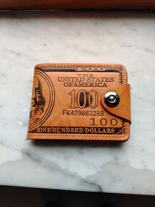 Portafoglio 100$, Marrone