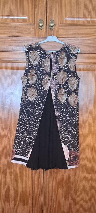 Vestido Rinascimento evasé estampado.