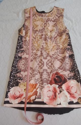 Vestido Rinascimento evasé estampado.