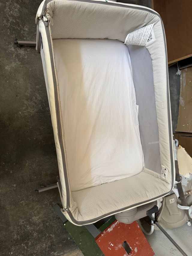 Cuna colecho Chicco - beige