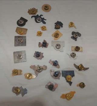 Lote 30 Pins Vintage - variados