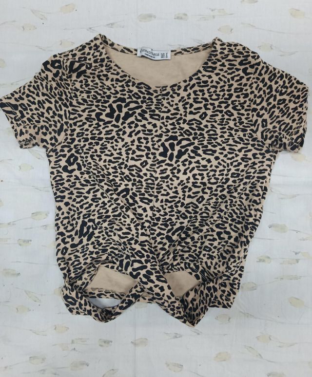 Camiseta Stradivarius leopardo S