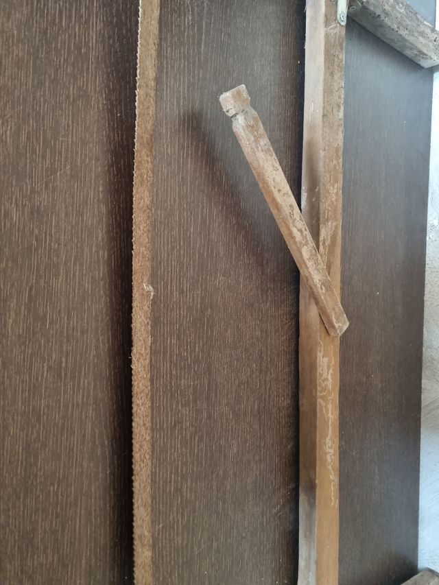 Sierra de madera antigua