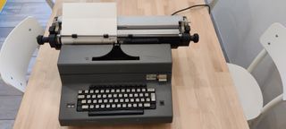 Olivetti Editor 4: Macchina da scrivere