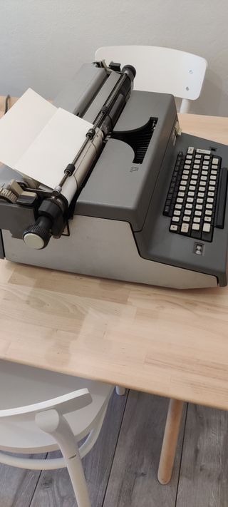 Olivetti Editor 4: Macchina da scrivere