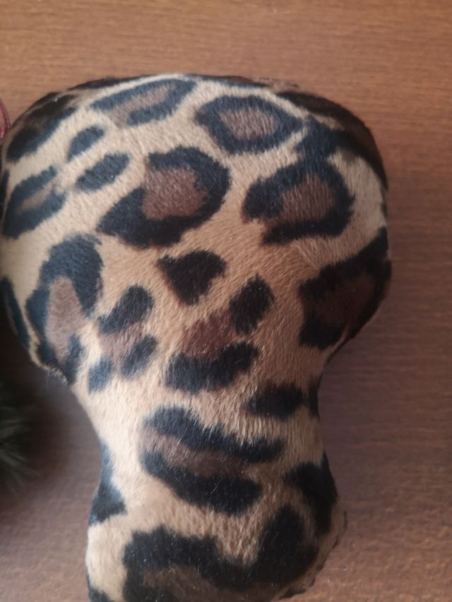 Peluches Chewbacca y Calavera leopardo