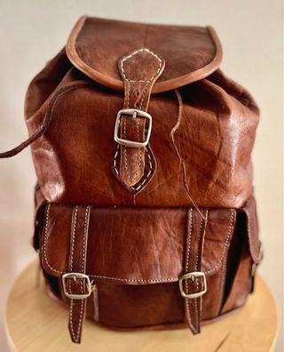 Mochila piel marrón artesanal hecha a mano nueva