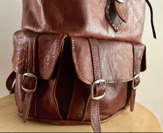 Mochila piel marrón artesanal hecha a mano nueva