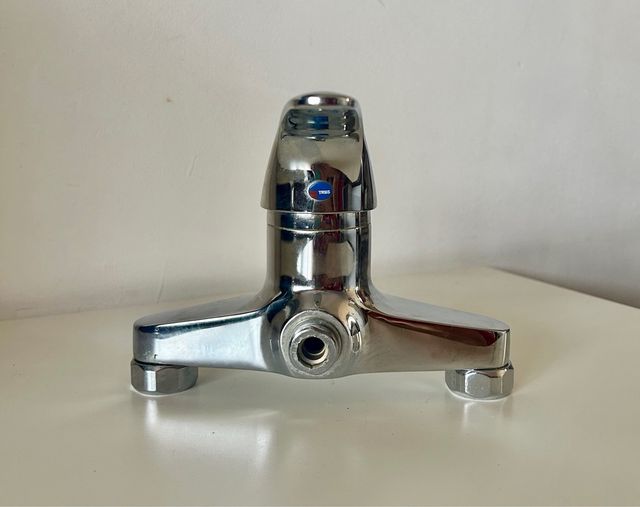 Grifo TRES bañera - metal