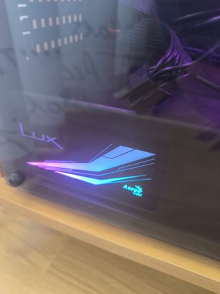 PC Gamer Ryzen 7 + RX 6650 XT Con Monitor