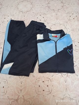 Chándal del Amor de Dios. 
Talla S. 

