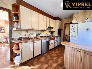 Chalet en venta en Bergondo