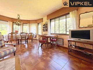 Chalet en venta en Bergondo