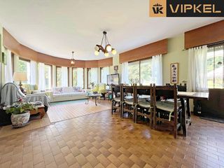 Chalet en venta en Bergondo
