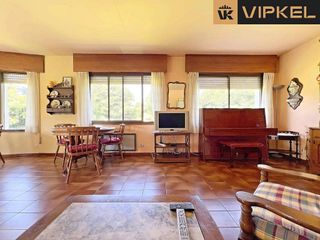 Chalet en venta en Bergondo