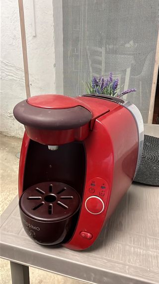 Cafetera Tassimo roja