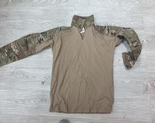 Pantalones con protección en rodillera de camuflaj