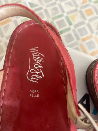 Sandalias rojas Walk & Fly