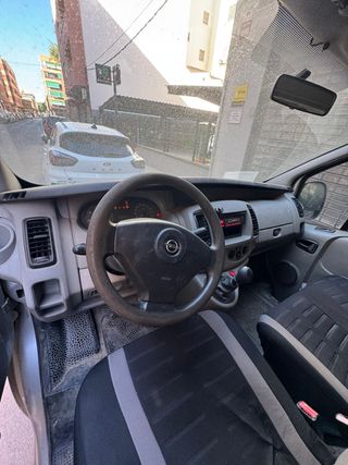 Opel Vivaro 2005