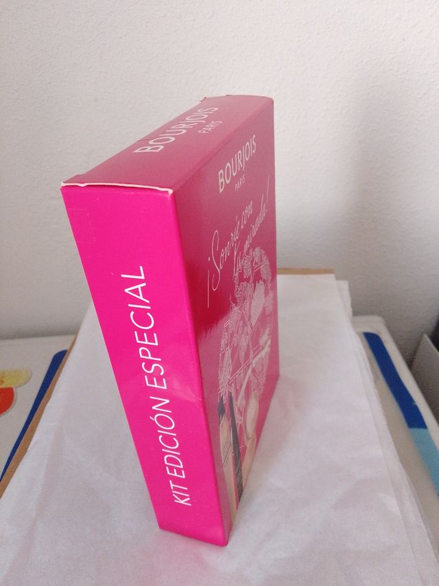 Kit Maquillaje Bourjois: Máscara + Liner + Sombra