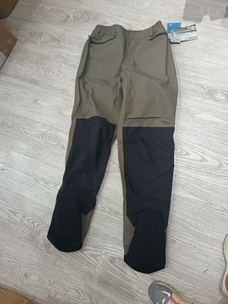 Pantaloni da pesca con stivaletti 