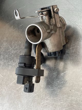 Cuerpo inyección Peugeot Satelis 125