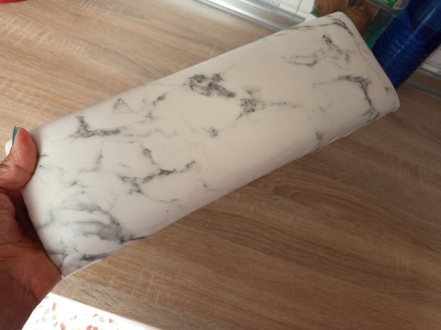 Reposamanos manicura blanco y dorado