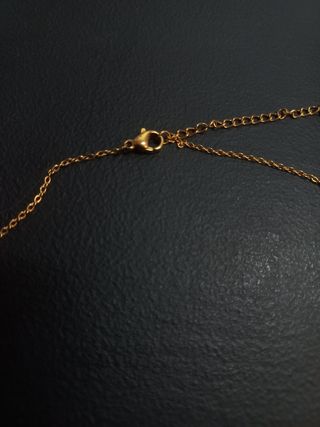 Collar Yves Saint Laurent dorado