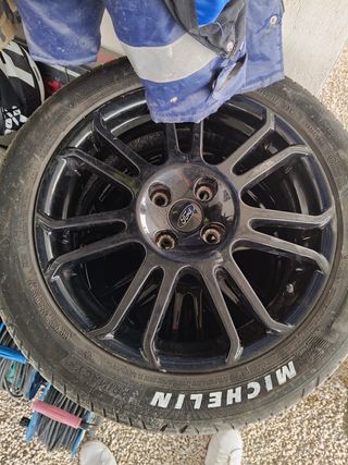 4 llantas Ford (280€ SOLO ESTA SEMANA)