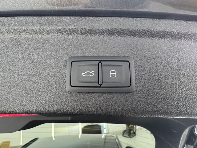Audi A3 Sportback 45 TFSIe S-Line Black Line