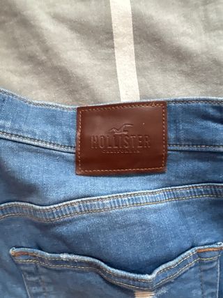 Jeans Hollister rotos azul marino