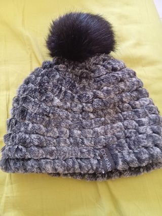 Gorro Calvin Klein - Pompón Negro