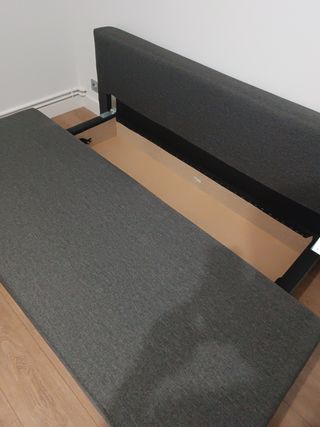 Sofá cama gris - 3 almohadas