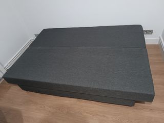 Sofá cama gris - 3 almohadas