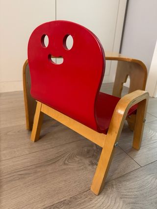 CONJUNTO de Silla infantil roja con mesa a juego