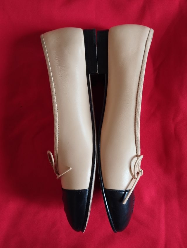 Bailarinas Chanel beige y negras .