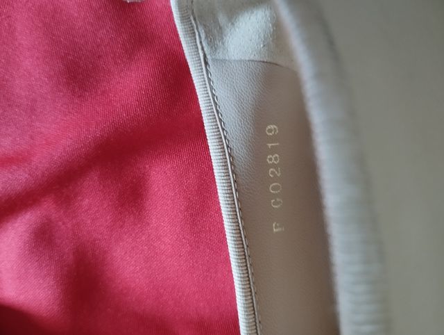 Bailarinas Chanel beige y negras .